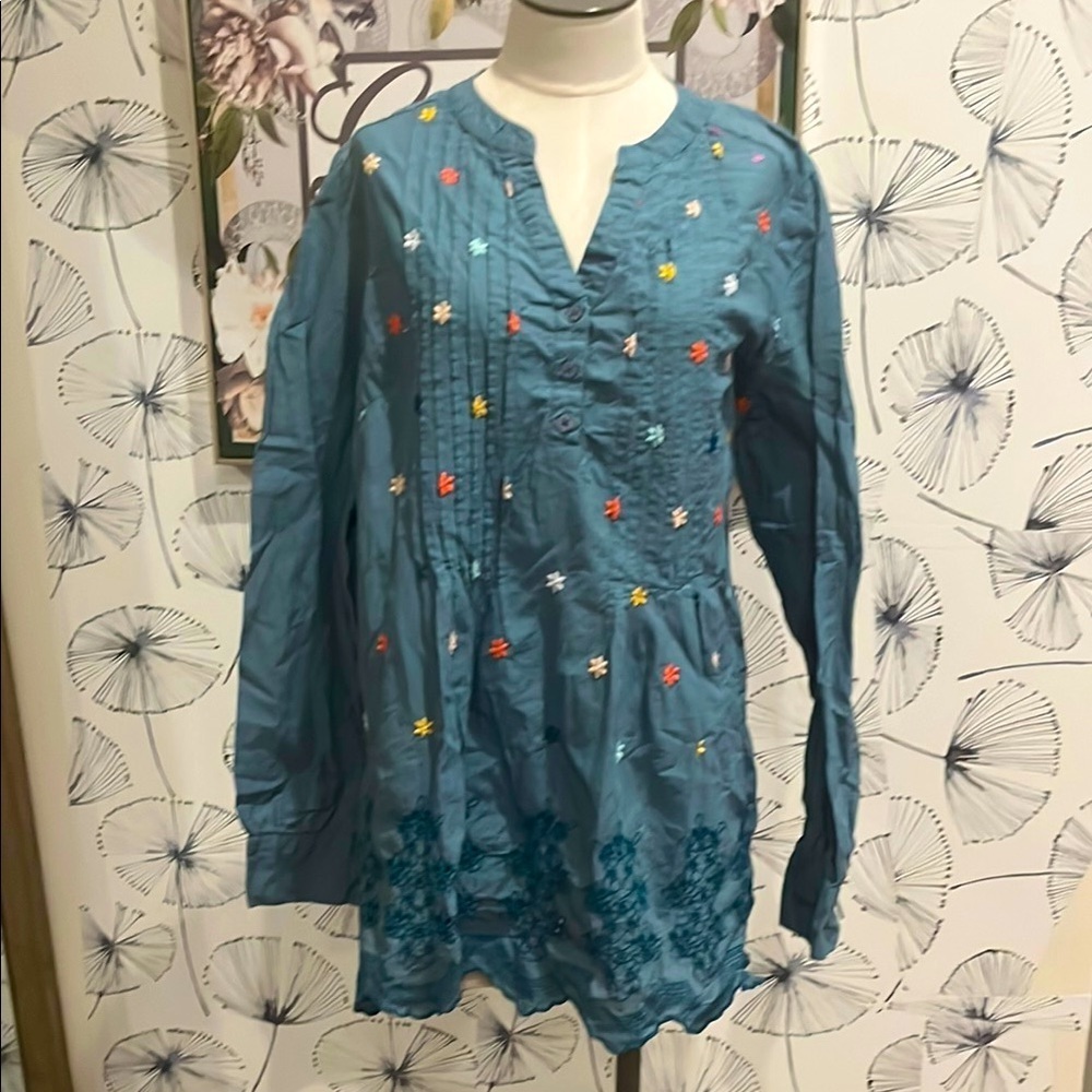 American Sweetheart M Embroidered Blue Tunic Top